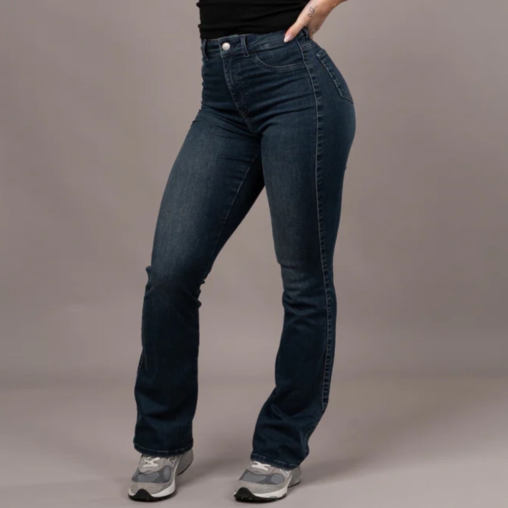 FITJEANS Flared Emerald Blue